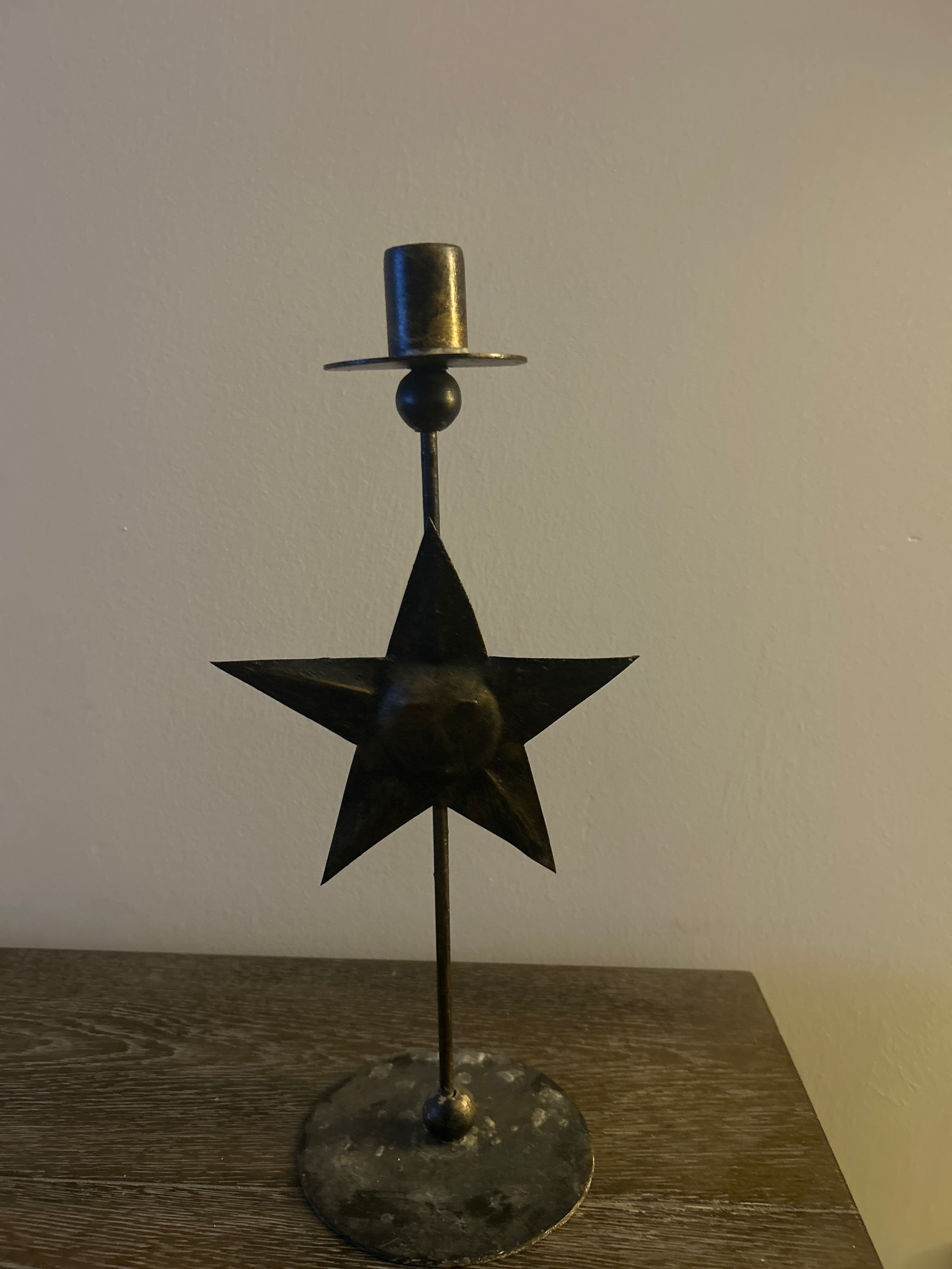 Star candle holder